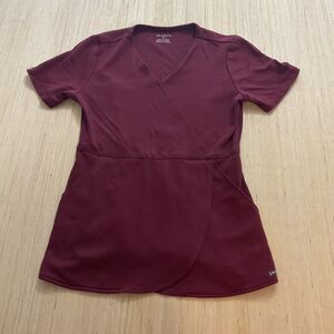 Jaanuu Tulip Womens Medical Scrub Top Wine Maroon crimson Small J96203